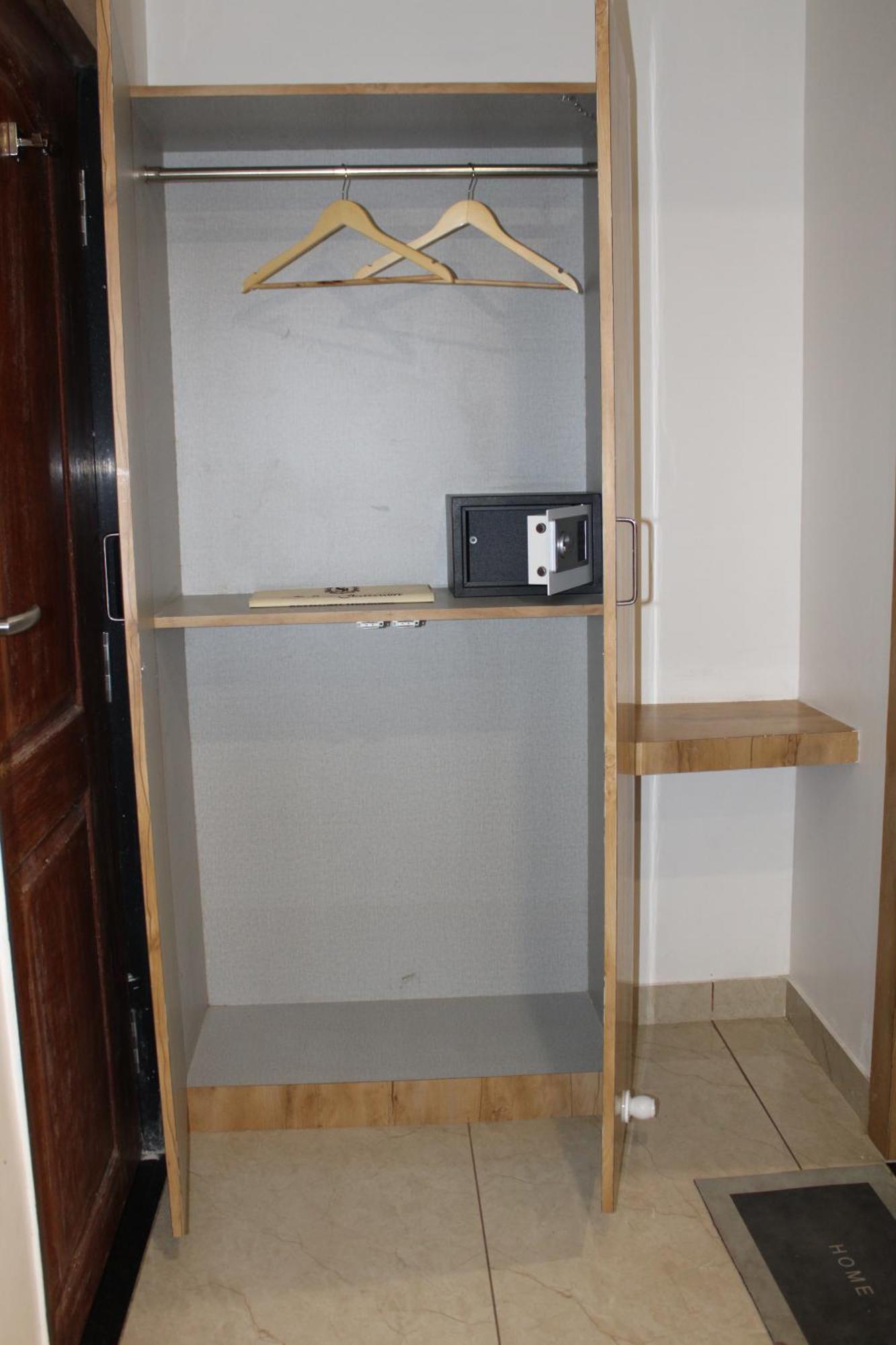 Clarks Collection Somnath Hotel Exterior photo