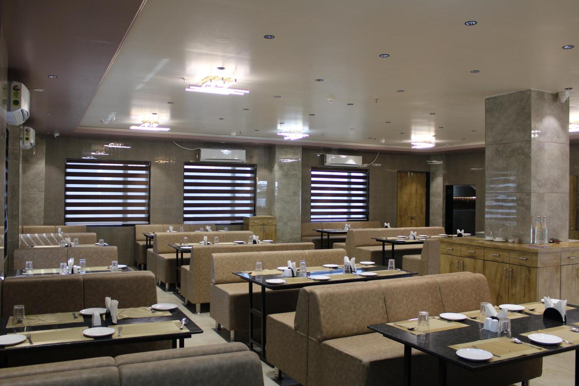 Clarks Collection Somnath Hotel Exterior photo