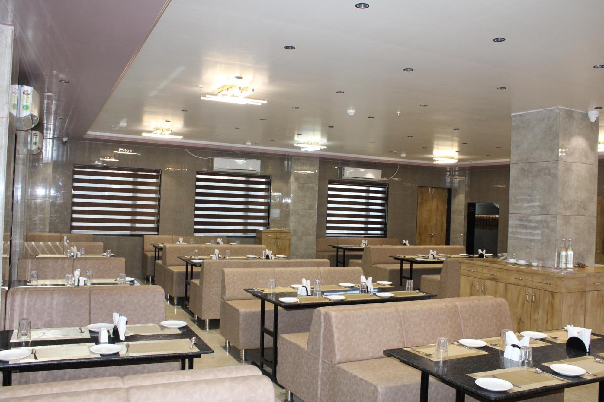 Clarks Collection Somnath Hotel Exterior photo