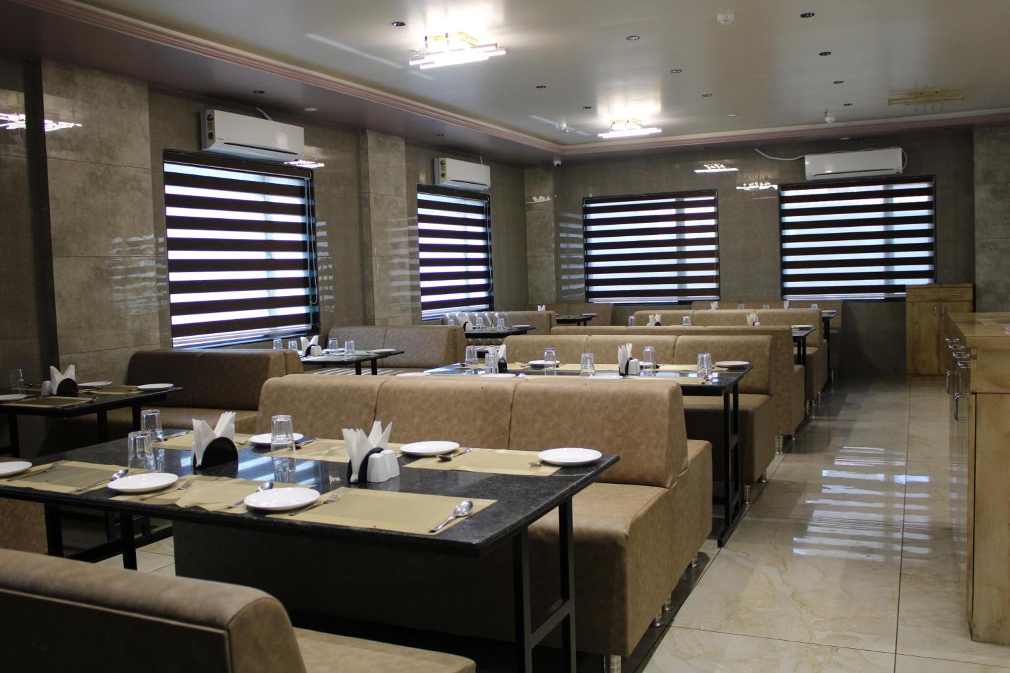 Clarks Collection Somnath Hotel Exterior photo